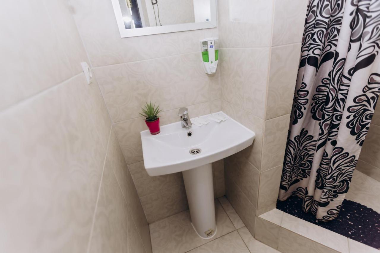 Нові Apartments Біля Жд Вокзалу Ивано-Франковск Экстерьер фото